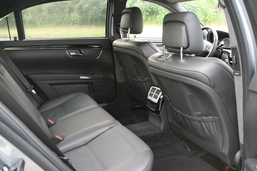  Mercedes-Benz S63 AMG 2008 года  (фото 12 из 42)